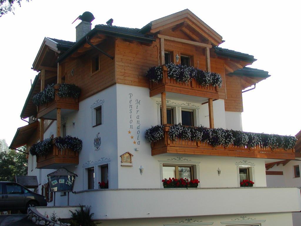 Pension Mirandola Colfosco Bagian luar foto